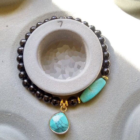 Playful, Snazzy & Hip! Western Wear Beaded Stretch Bracelet ~ Black & Turquoise - Picture 2 of 6